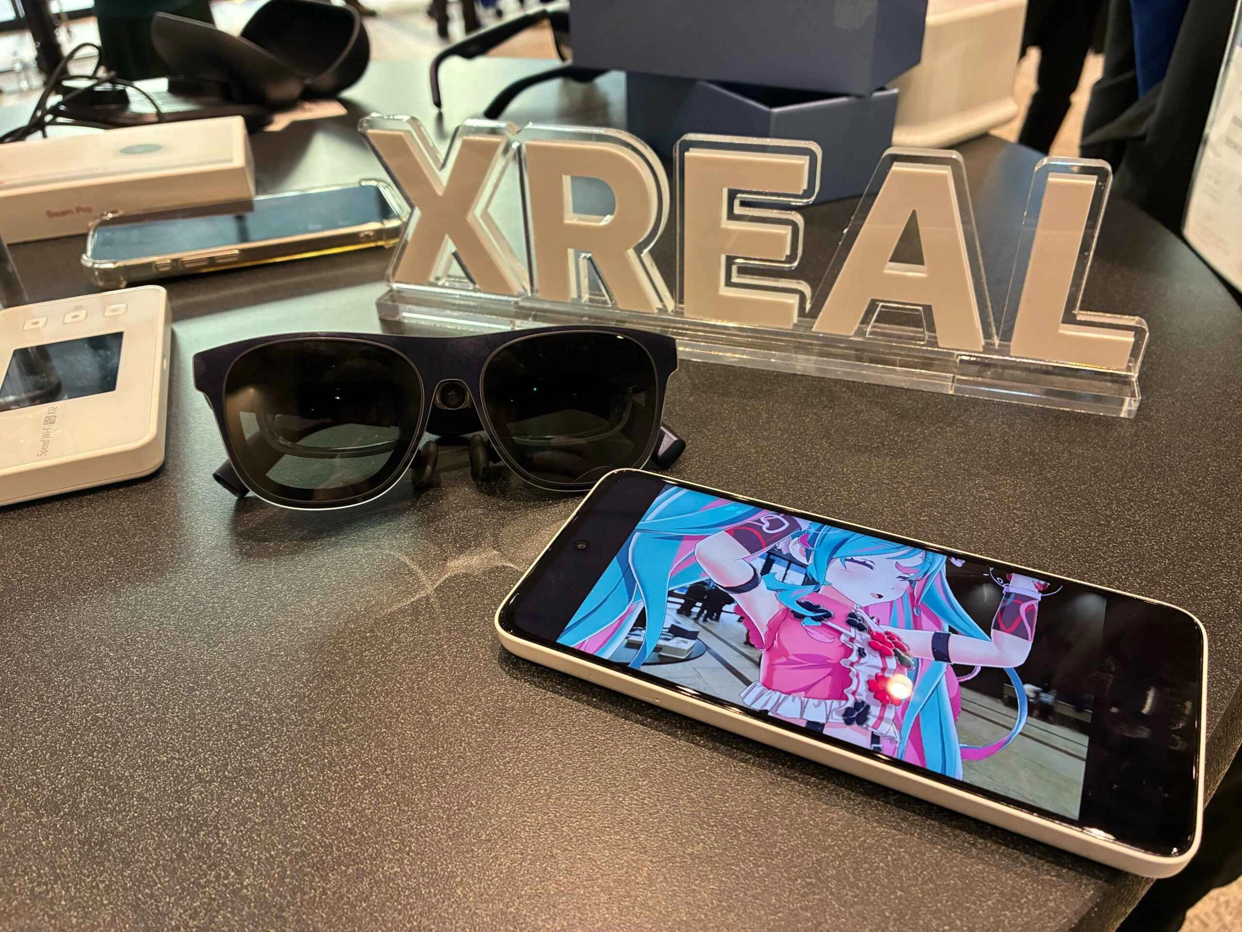 【報告】XREAL發布“XREAL 1S”，一款可自動將2D影像轉換為3D影像的AR眼鏡，售價僅67,980日元，並具備許多創新功能。